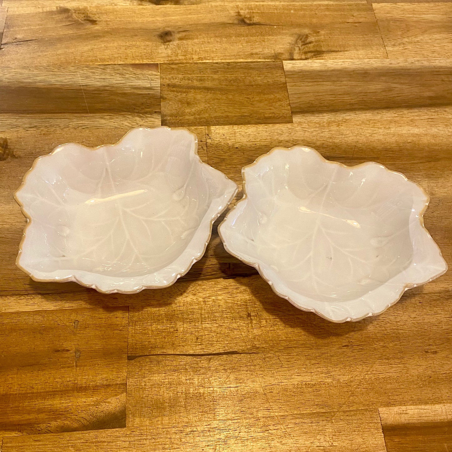 White Detaille Fluted Dish