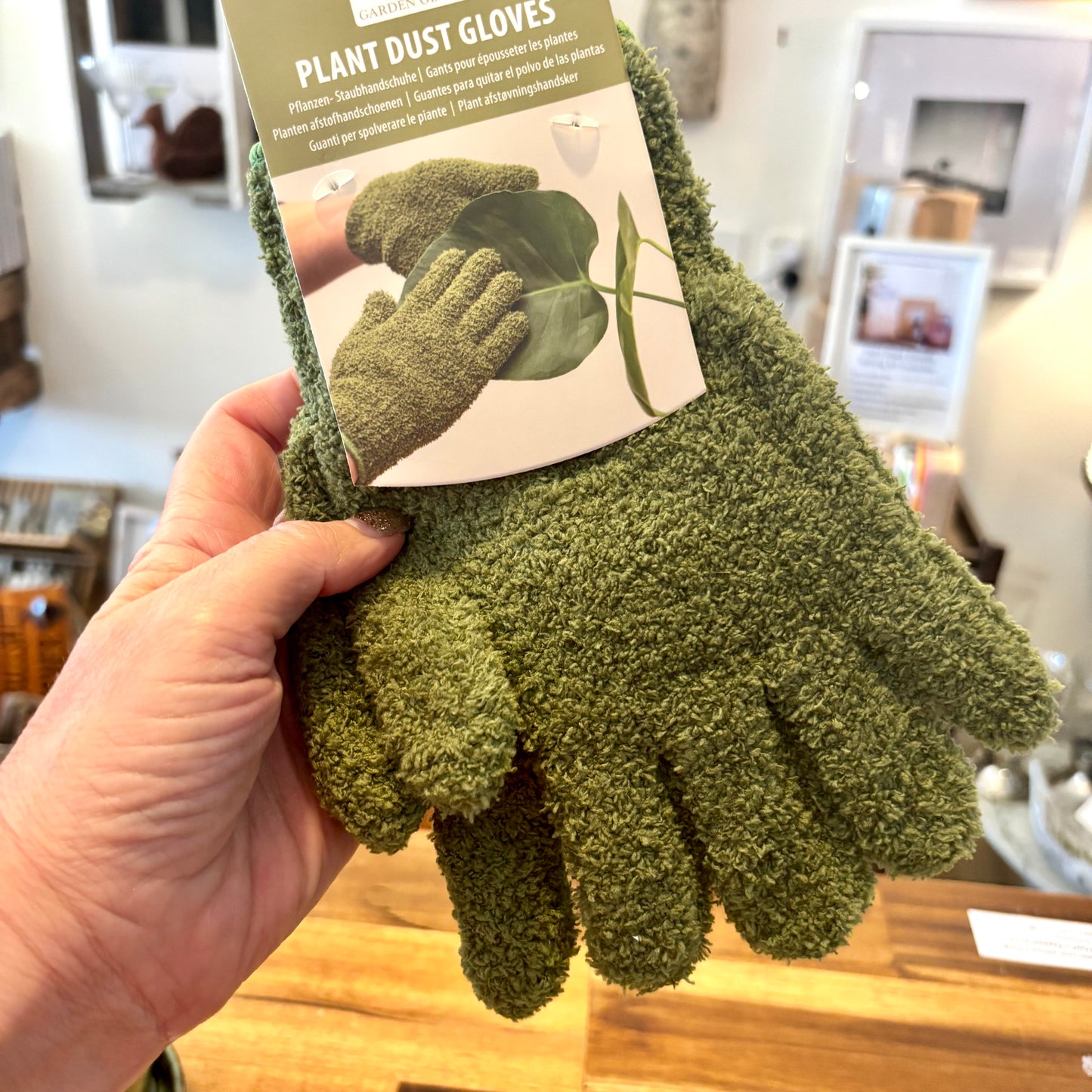Plant Dust Gloves