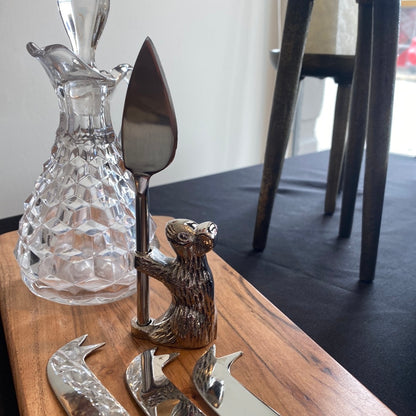 Standing Guard Mouse - Cheese Knife