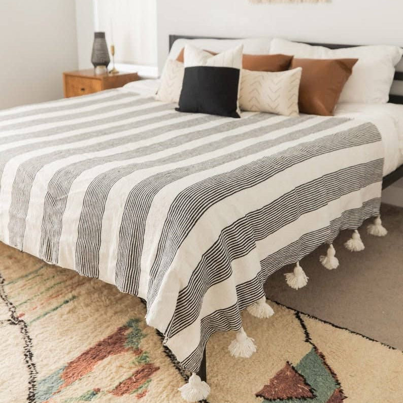 Striped Handwoven Cotton Blanket with Tassels, Black & White: 1.5 x 2 m