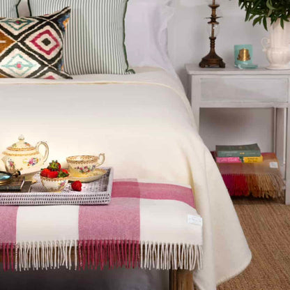 Exquisite Wool Traders | 100% Pure NZ Wool Blanket - Classic Wool White.