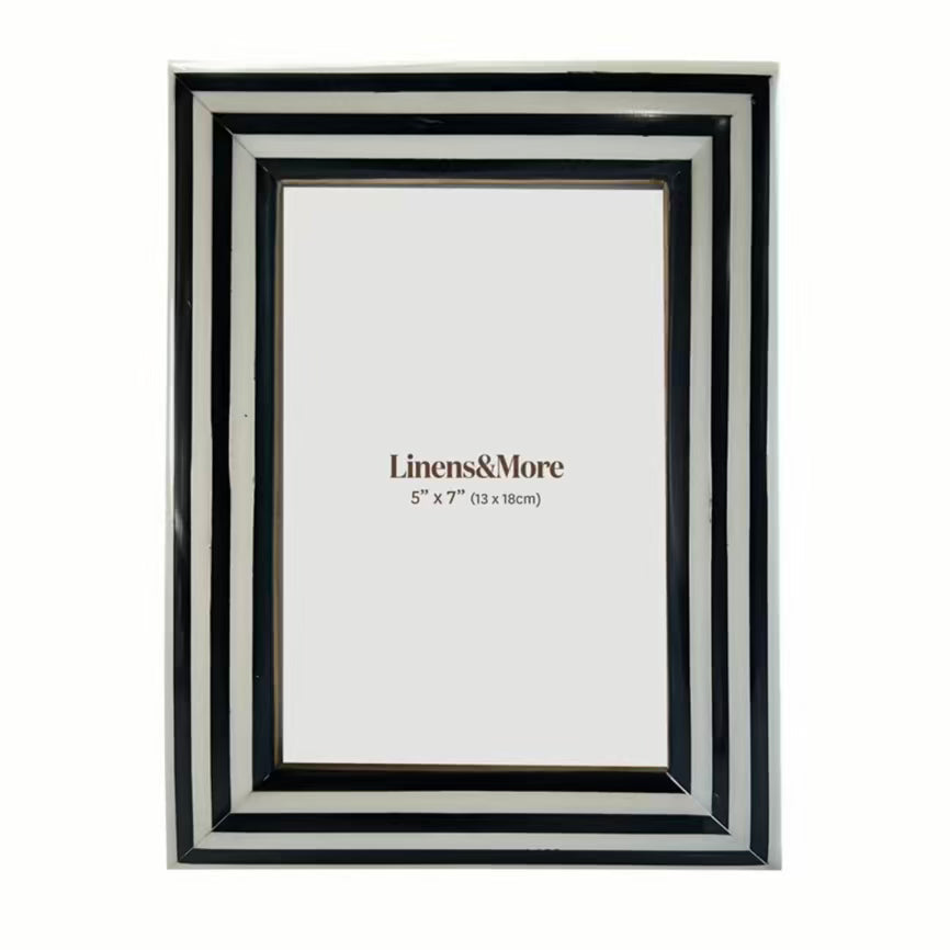Black & White Rounded Frame 5 x 7”