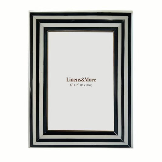 Black & White Rounded Frame 5 x 7”